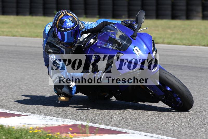 /Archiv-2025/48 25.08.2025 Cornu Master School ADR/blau-bleu/0-4